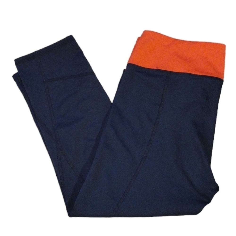 GAP Body Capri Leggings - Picture 2 of 4